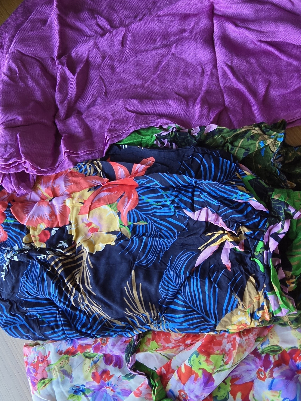 3-Piece Women’s Clothing Bundle |floral Fashion | $18
